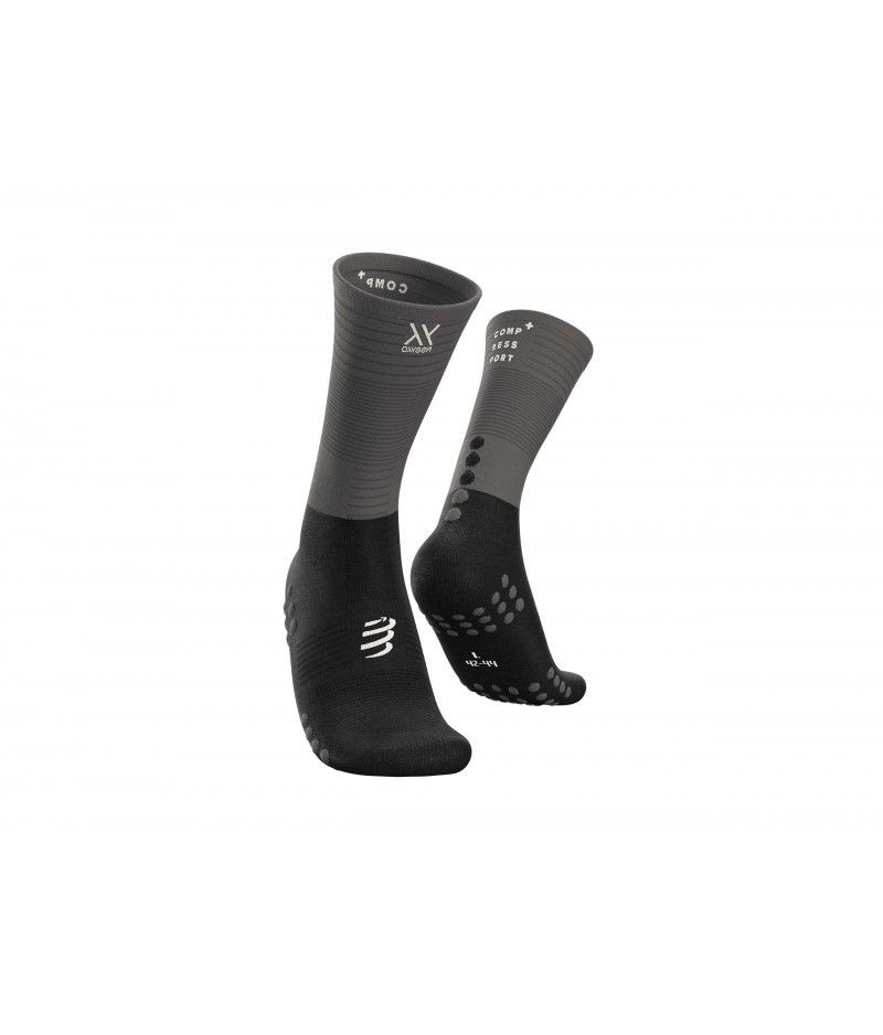 CALCETINES DE COMPRESIÓN DE RUNNING COMPRESSPORT NEGRO/GRIS